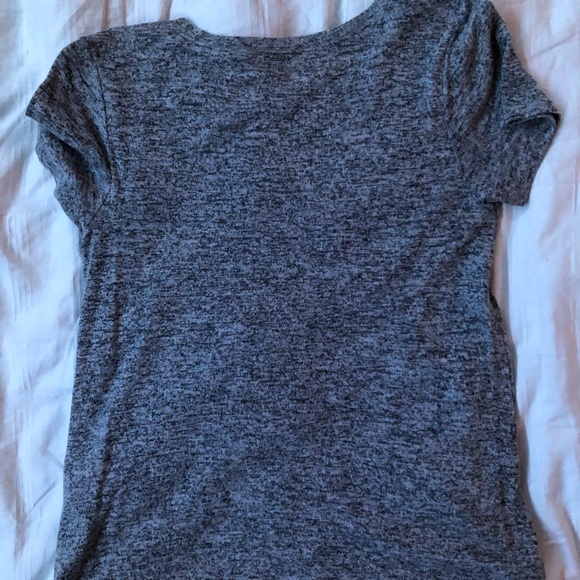 Heather grey xs Hollister t-shirt - Picture 3 of 5